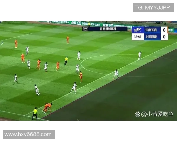 中超精彩对决本菲卡与热刺战成平局争议判罚引发全场热议